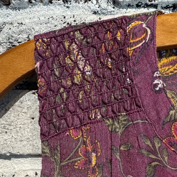 St. John's Bay Floral Sleeveless Blouse - Picture 5 of 7